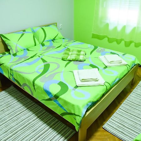 Hotel Prenociste Pilot à Ni Extérieur photo